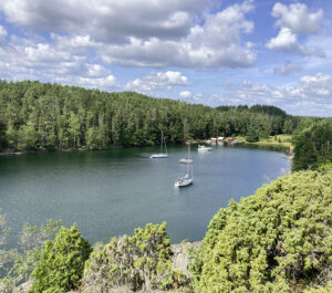 Ankerbucht – Segelurlaub mit der Familie in Schweden, Skipperservice